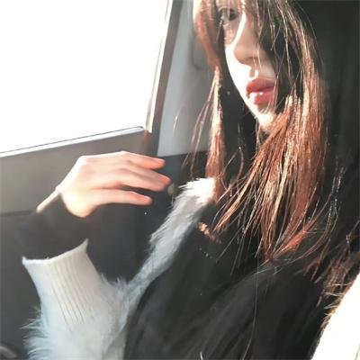 冰属性男子与酷酷女同事